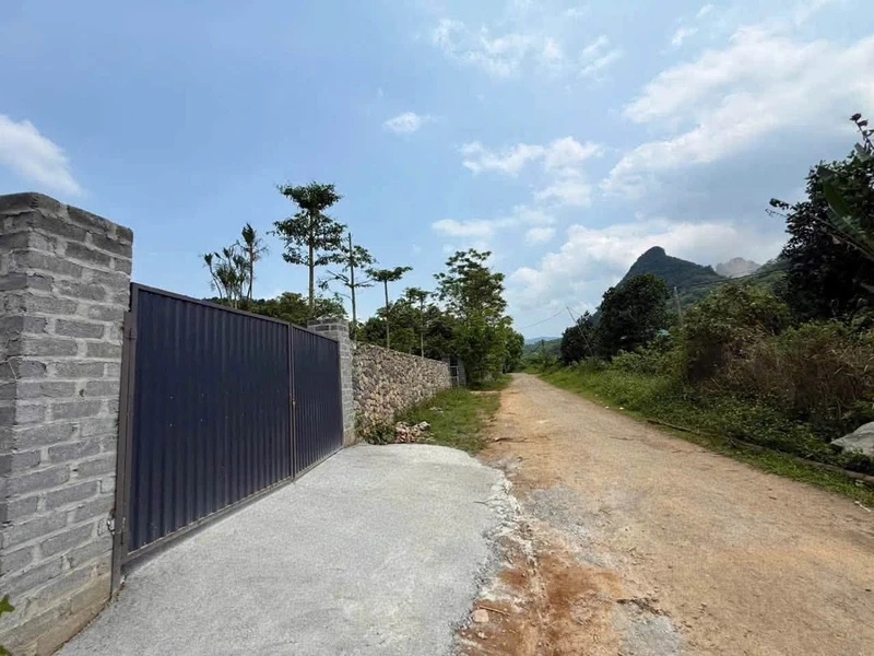 Bán đất view đồi núi 1386m² tại Lương Sơn Hoà Bình