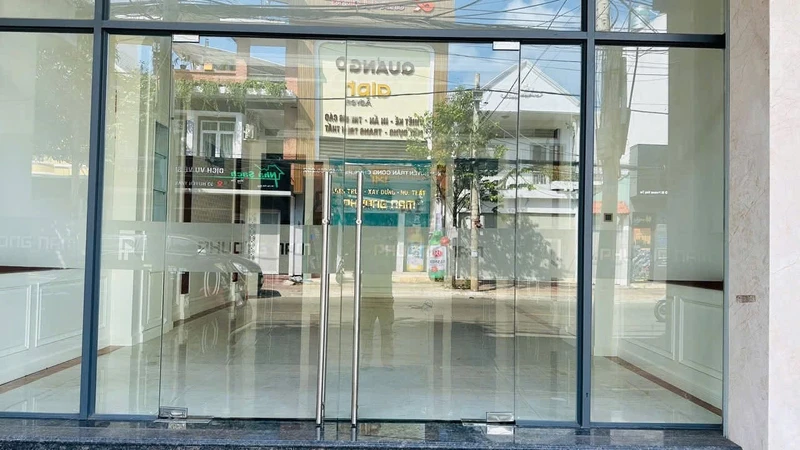 Cho thuê mặt bằng shophouse 100m2, 3PN tại Huyền Trân Công Chúa 14 triệu/tháng
