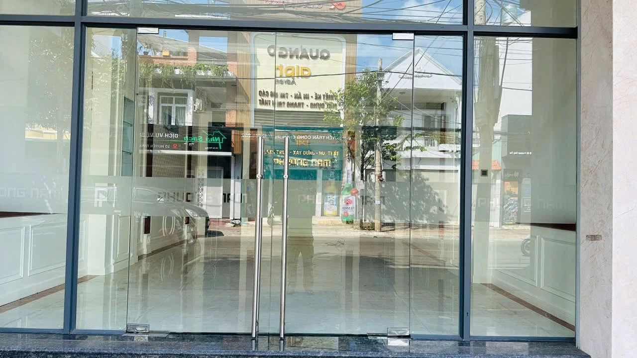 Cho thuê mặt bằng shophouse 100m2, 3PN tại Huyền Trân Công Chúa 14 triệu/tháng - Ảnh 1