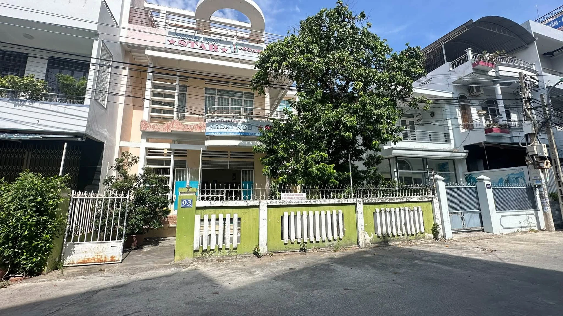 Bán nhà 3 tầng 10 phòng ngủ 218m² Phước Hòa Nha Trang - Ảnh 1