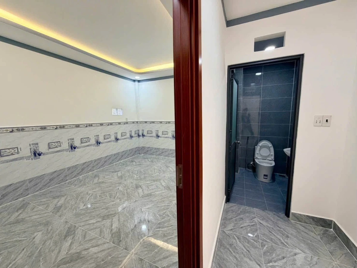 Bán nhà 3PN 2WC 4,5x15m đường Võ Thị Liễu, An Phú Đông, Quận 12 giá 1,98 tỷ - Ảnh thu nhỏ 4