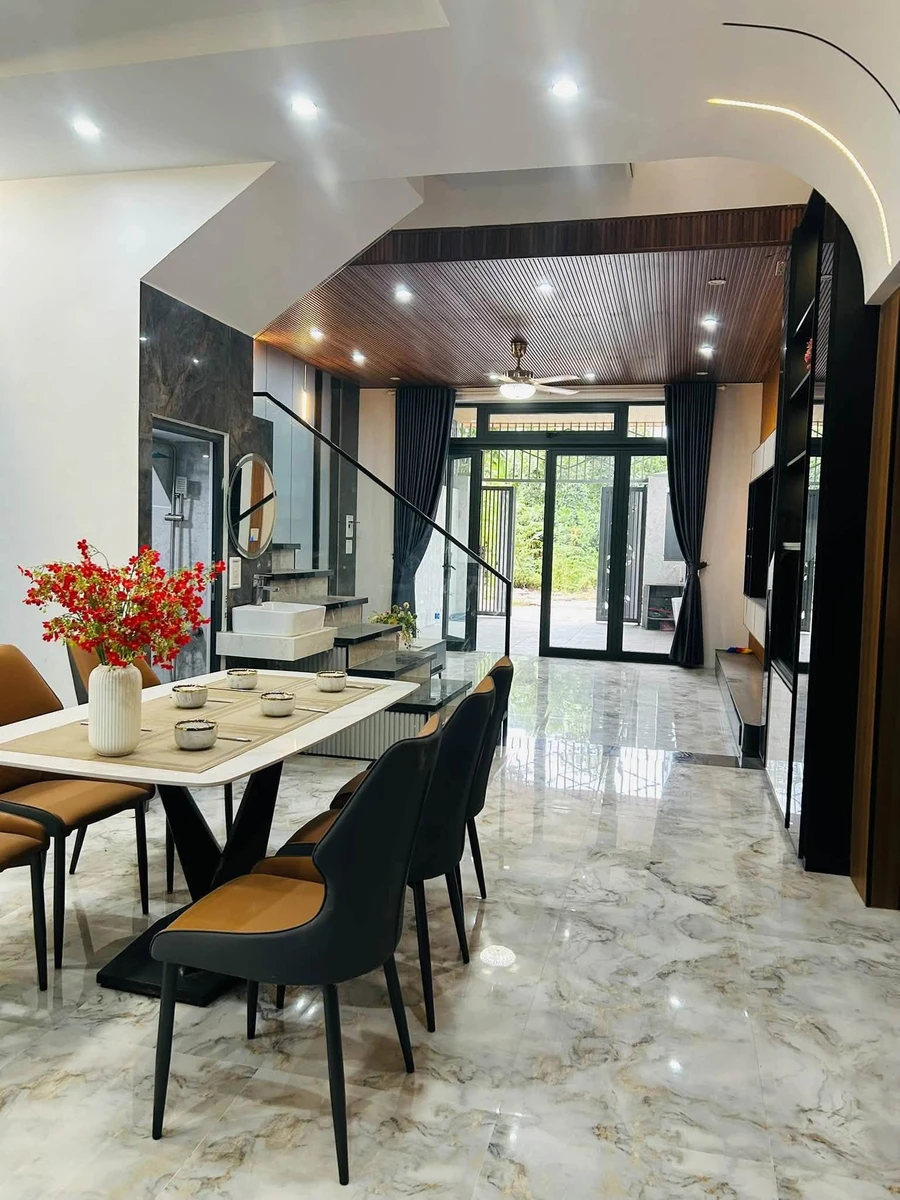 Bán nhà 3 tầng 100m² giá 5,39 tỷ tại Khu đô thị Hòa Xuân, Đà Nẵng - Ảnh 1