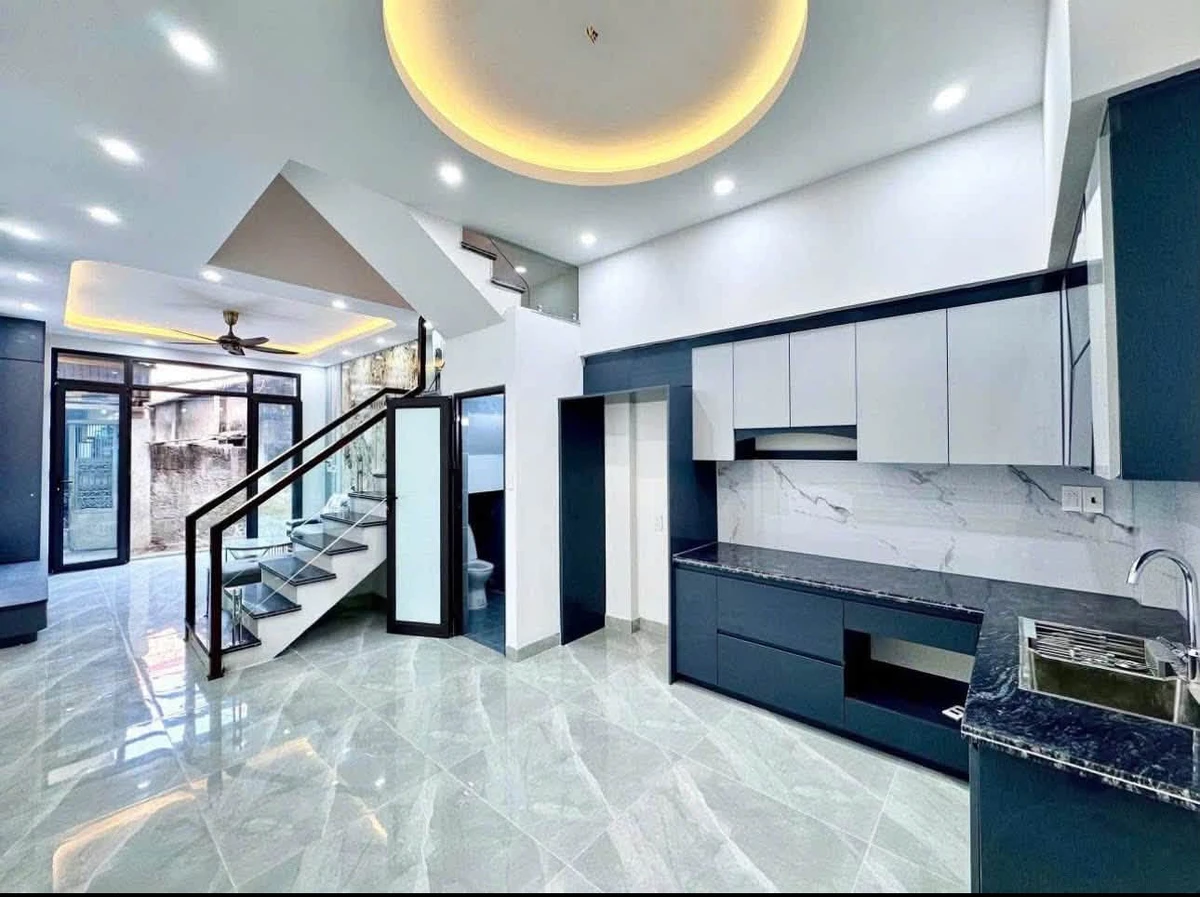 Bán nhà 4 tầng 41m² 3,3 tỷ Chợ Hàng - Ảnh thu nhỏ 3