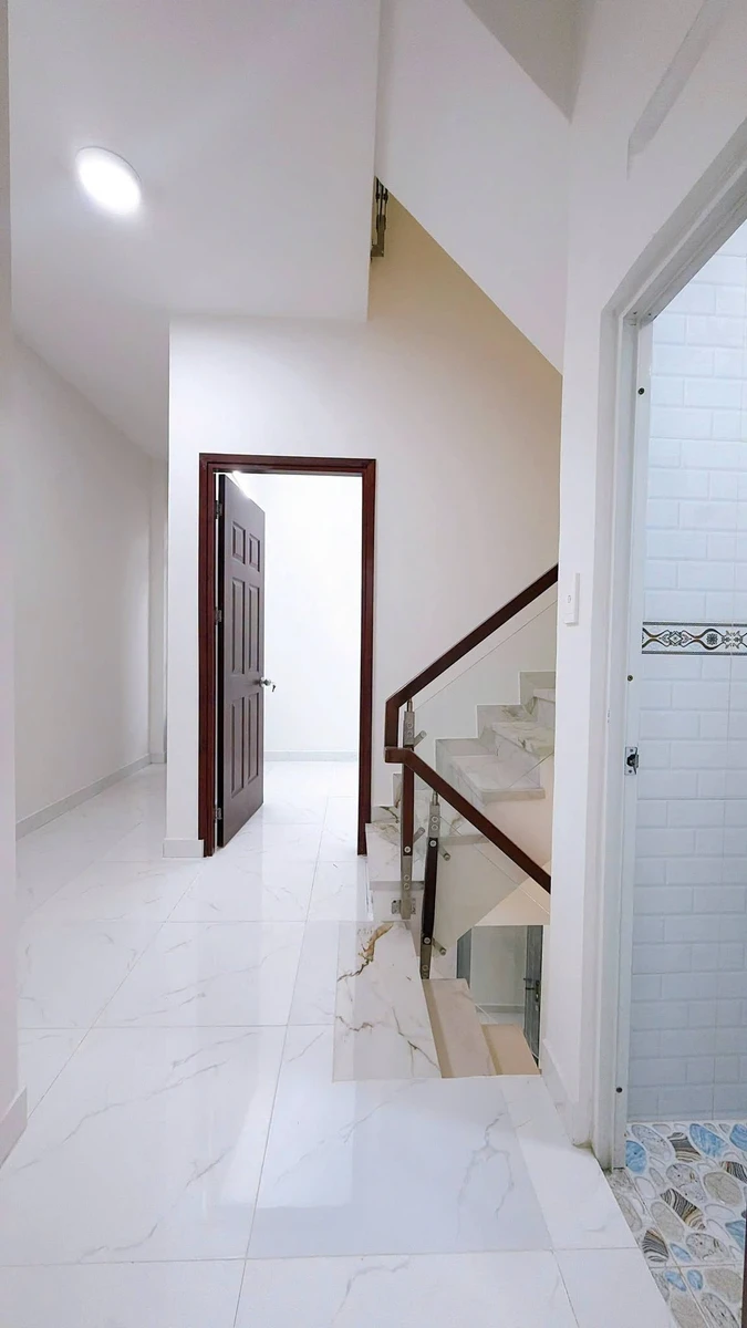 Bán nhà mới 1 trệt 2 lầu 38m², 4PN, hẻm Đoàn Văn Bơ, Quận 4 - Ảnh thu nhỏ 5