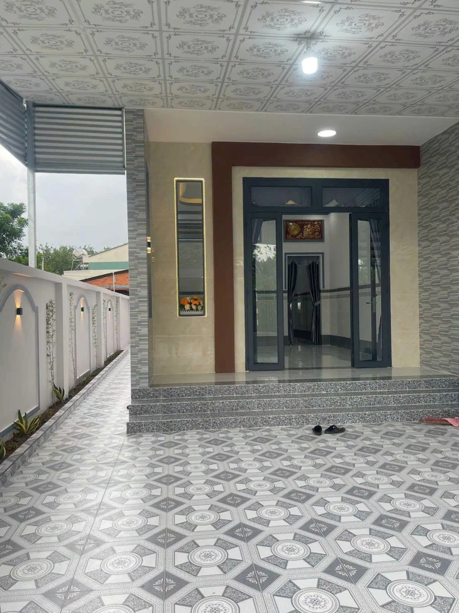 Bán nhà mới 180m² Long Hoa, Tây Ninh 1 tỷ 670 triệu - Ảnh thu nhỏ 2
