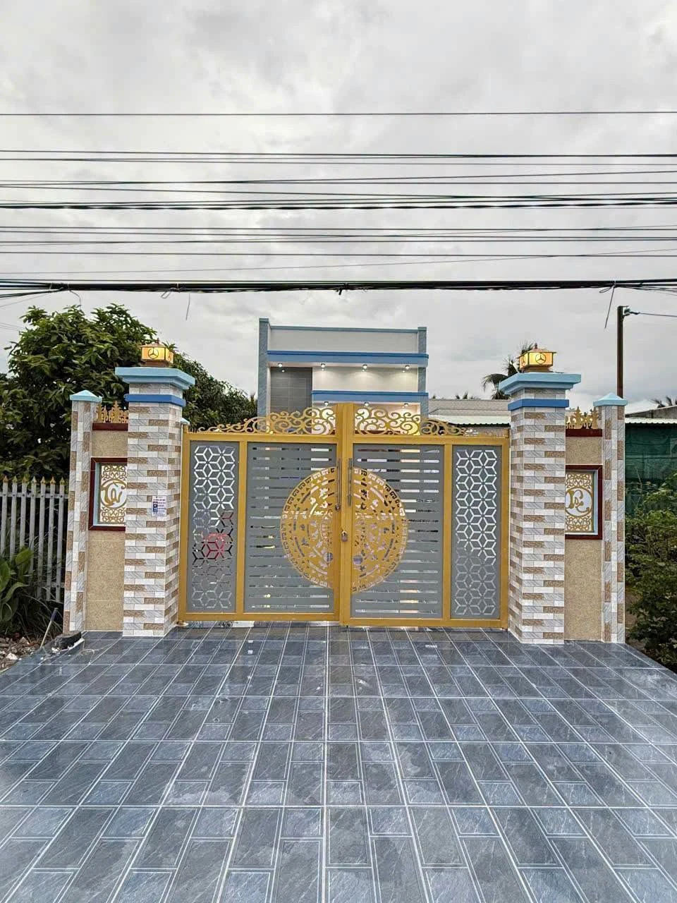 Bán nhà mặt tiền 194m2, 3PN, Bình Đức, Tây Ninh - Ảnh 1