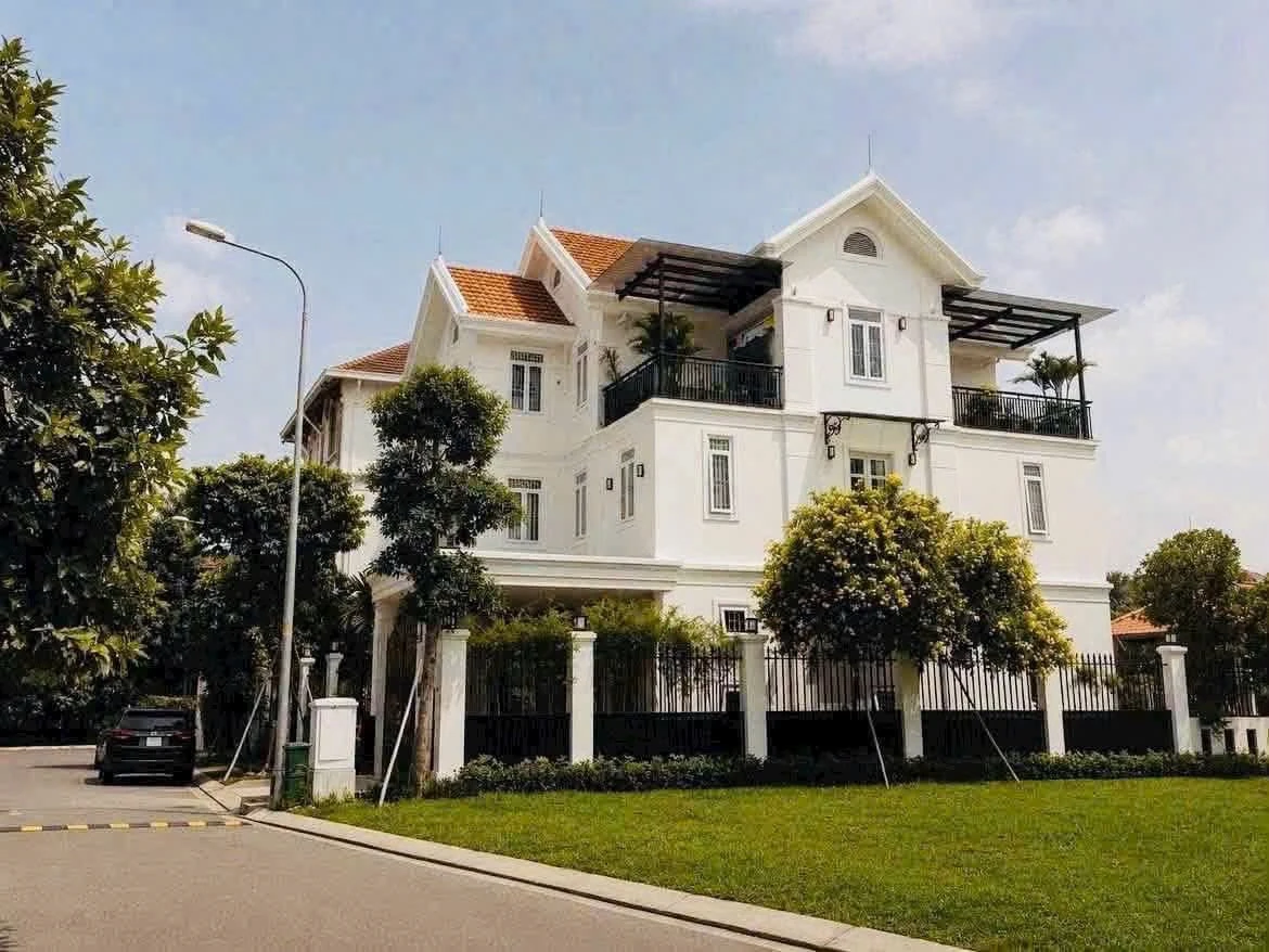 Biệt thự 2 mặt tiền 352m² Nguyễn Văn Hưởng Quận 2 - Ảnh 1