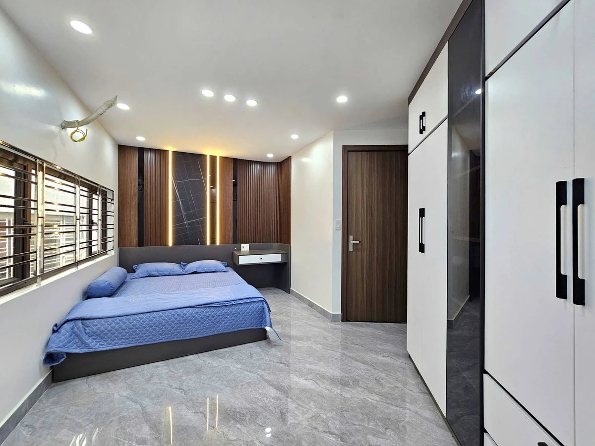 Bán nhà mặt ngõ 46m2 Trần Nguyên Hãn, Quận 1 - Ảnh thu nhỏ 3