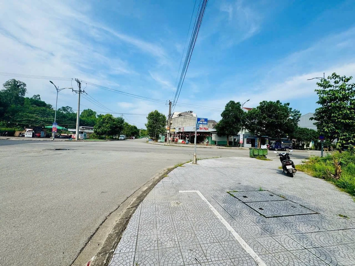 Bán lô góc 185.5m² Đồng Khởi + Út Tịch, Bàu Vá, Huế 11 tỷ - Ảnh thu nhỏ 2