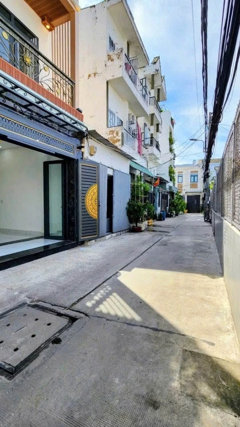 Bán nhà phố mới 4PN, 5WC, 75.6m², 8 tỷ 600 triệu Quận 7 - Ảnh 1
