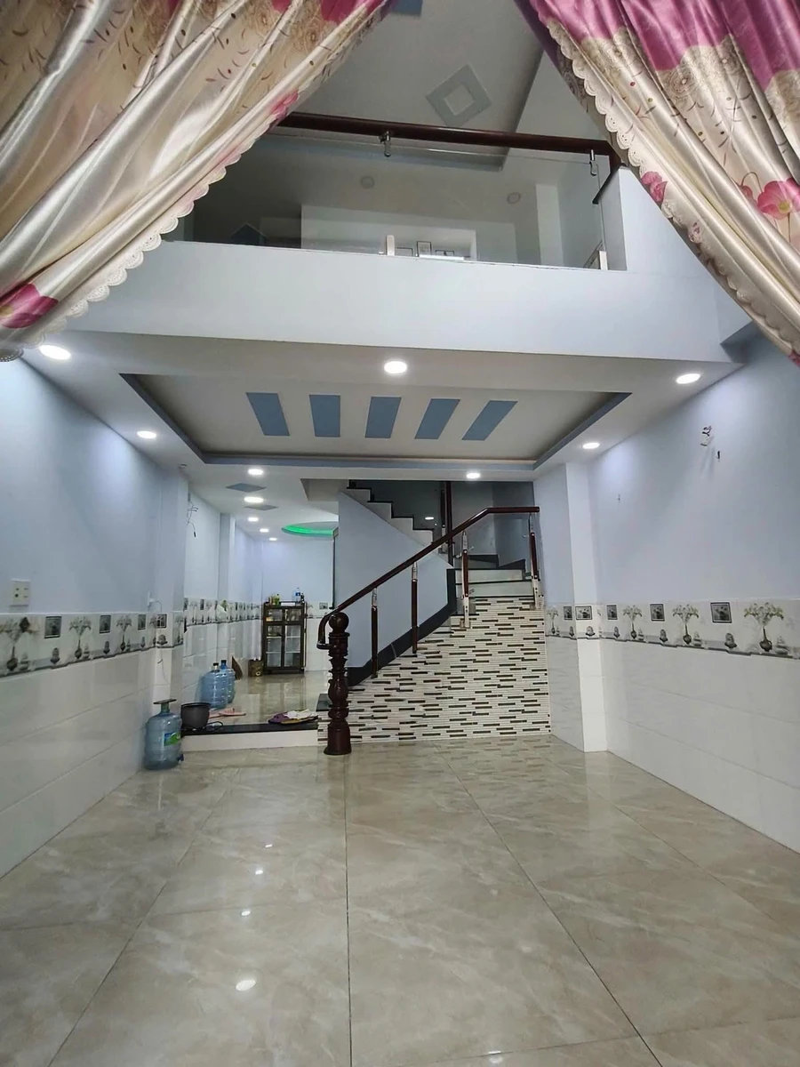 Cho thuê nhà 5 phòng ngủ 44m² đường Phan Huy Ích, Tân Bình - Ảnh 1
