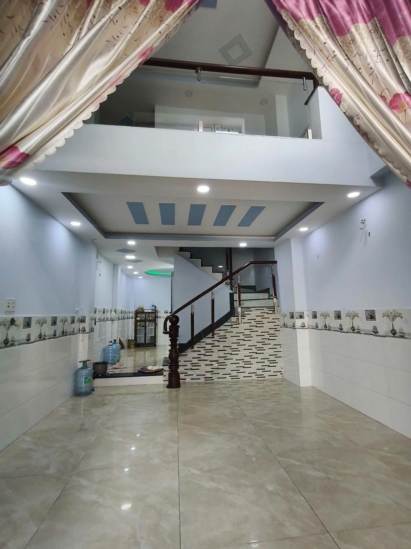 Cho thuê nhà 5 phòng ngủ 44m² đường Phan Huy Ích, Tân Bình - Ảnh 1