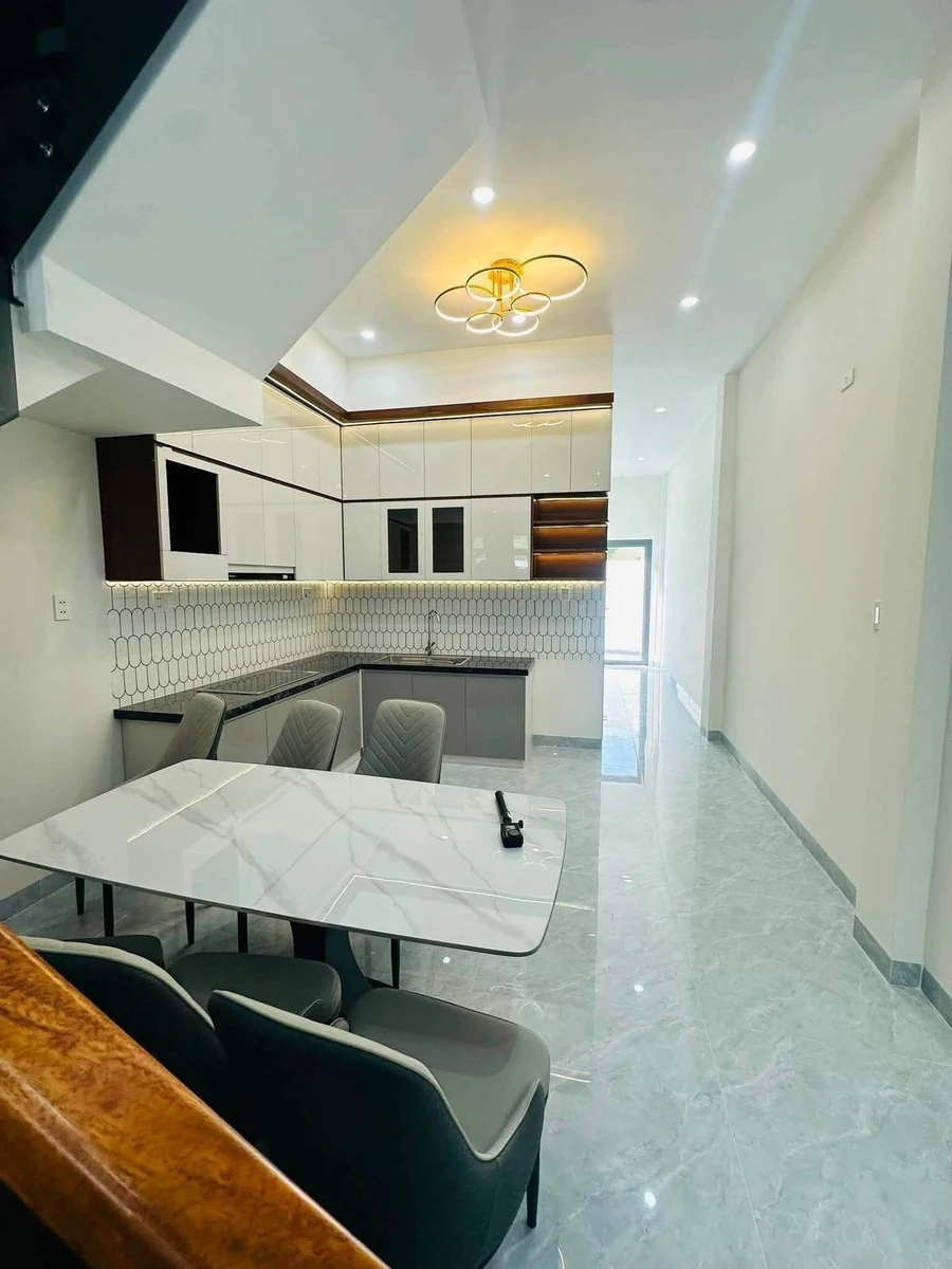 Bán nhà 2 tầng 96,5m2 Nguyễn Công Phương, Quảng Ngãi - Ảnh thu nhỏ 4