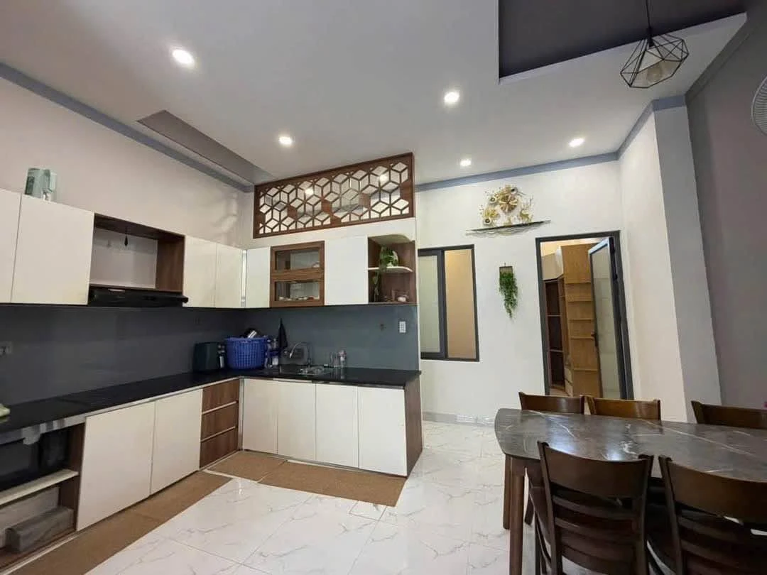 Bán nhà hẻm Quận 5, 40m², 3 phòng ngủ, 3 tỷ 350 triệu - Ảnh thu nhỏ 5
