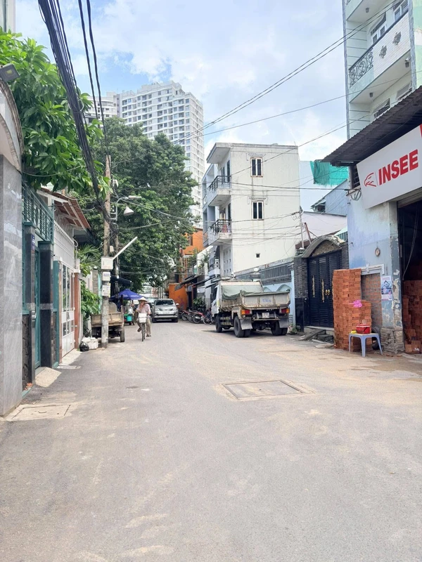 Bán nhà hẻm xe tải 5PN 107m² Quận 6 giá 15 tỷ