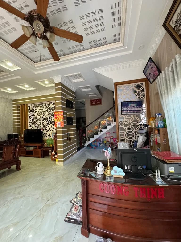 Villa 3 tầng 310m2 tại Nguyễn Duy Trinh, Quận 2 - 24,8 tỷ - Ảnh thu nhỏ 3