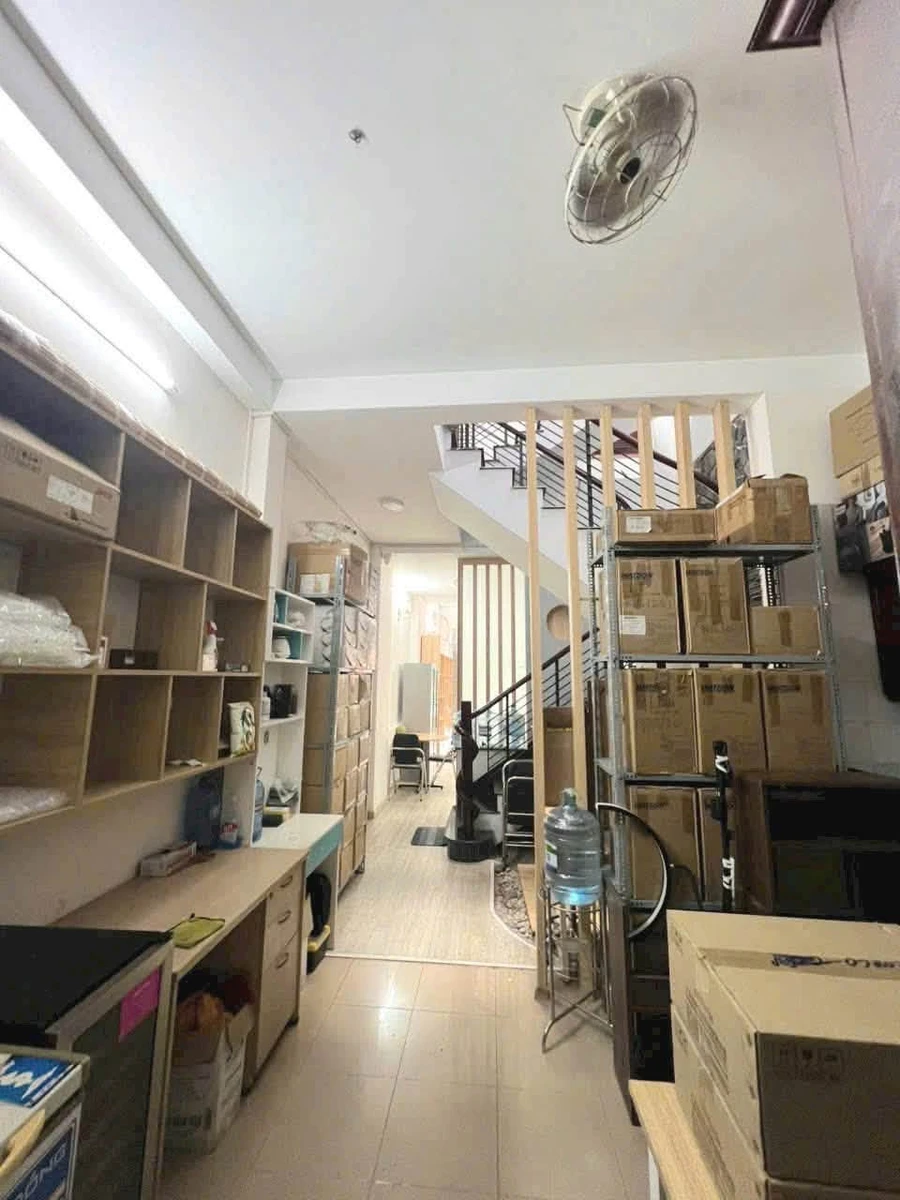 Cho thuê nhà nội bộ Tạ Quang Bửu 4x15m, 1 trệt 2 lầu, 4PN, 15 triệu/tháng, Phường 5 Quận 8 - Ảnh thu nhỏ 3