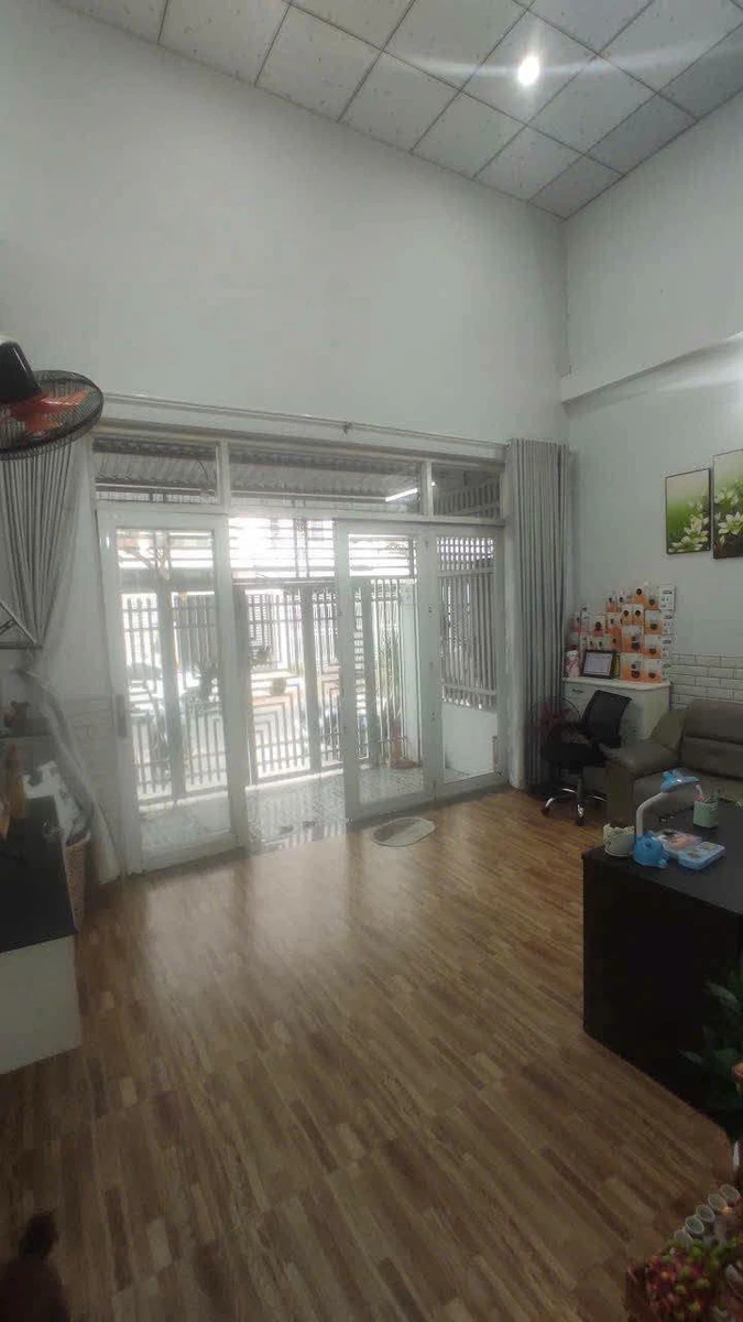 Bán nhà mặt tiền đường Nguyễn Đệ, phường Rạch Giá, 5x18,2m, giá 2 tỷ 300 triệu - Ảnh thu nhỏ 2