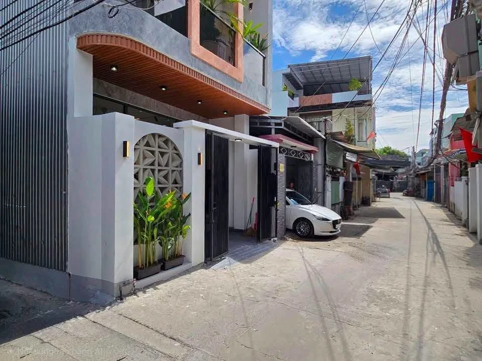 Bán nhà 3 tầng 4PN 325m² Nguyễn Phước Nguyên, Bình Tân - Ảnh 1