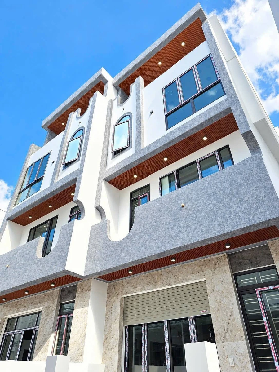 Bán dãy 10 nhà phố 4 tầng mới, 43-45m²/căn, Ngô Gia Tự - Ảnh 1