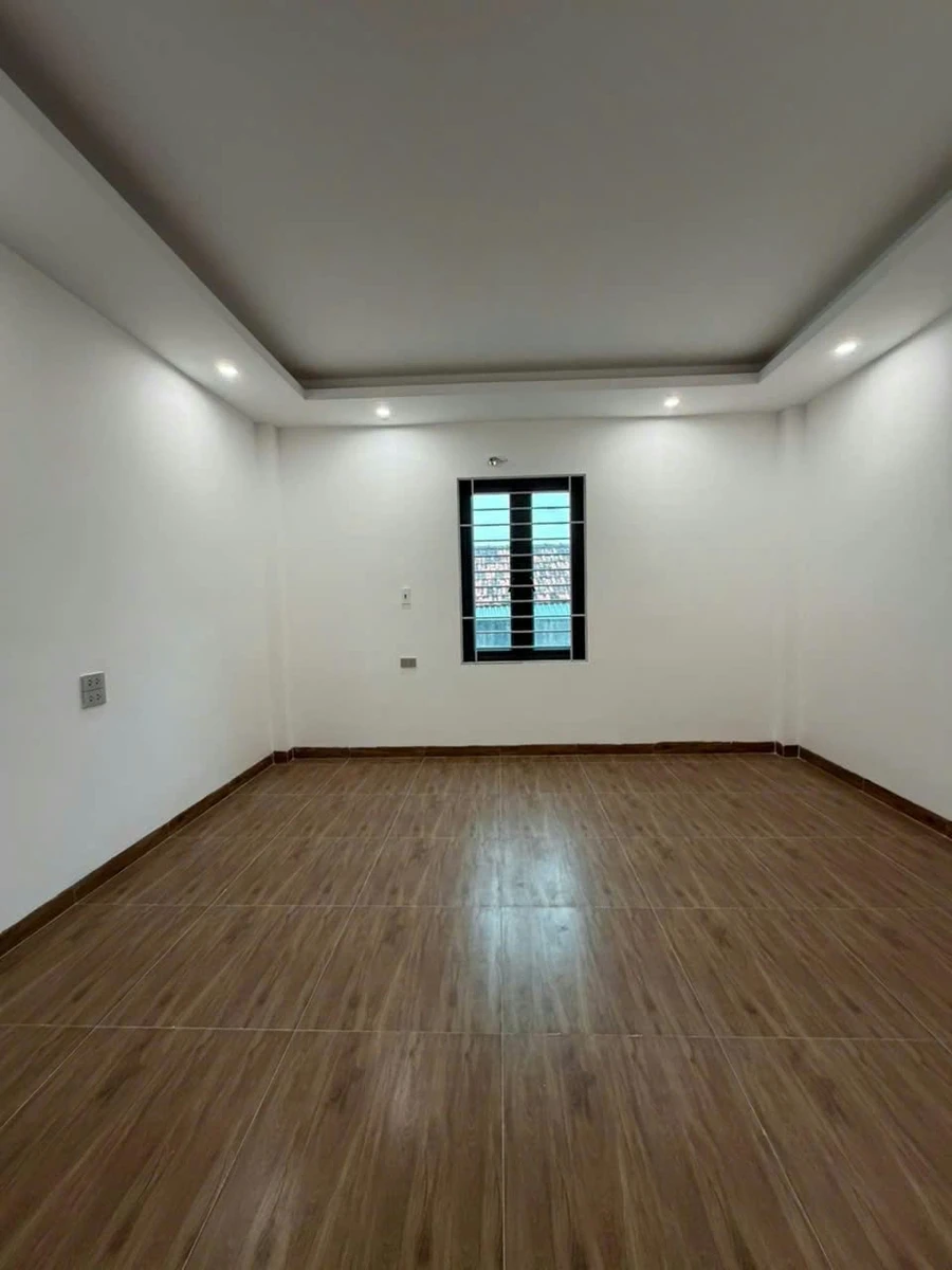Bán nhà 70m2, 4 tầng, độc lập, 6.7 tỷ - Ảnh thu nhỏ 2