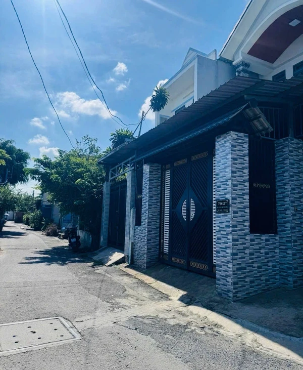 Bán nhà 97m² 4PN mặt tiền Phan Văn Hớn Quận 12