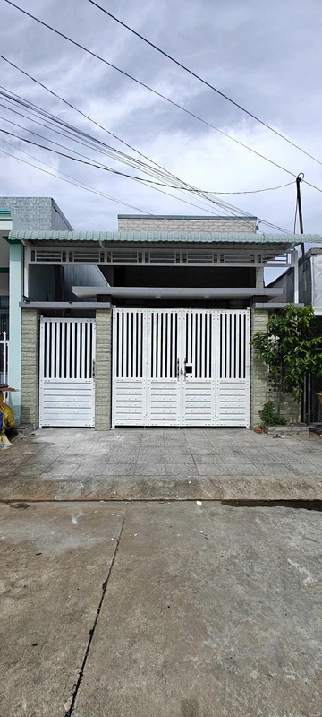 Bán nhà mặt tiền Nguyễn Cảnh Dị Rạch Giá 2.1 tỷ