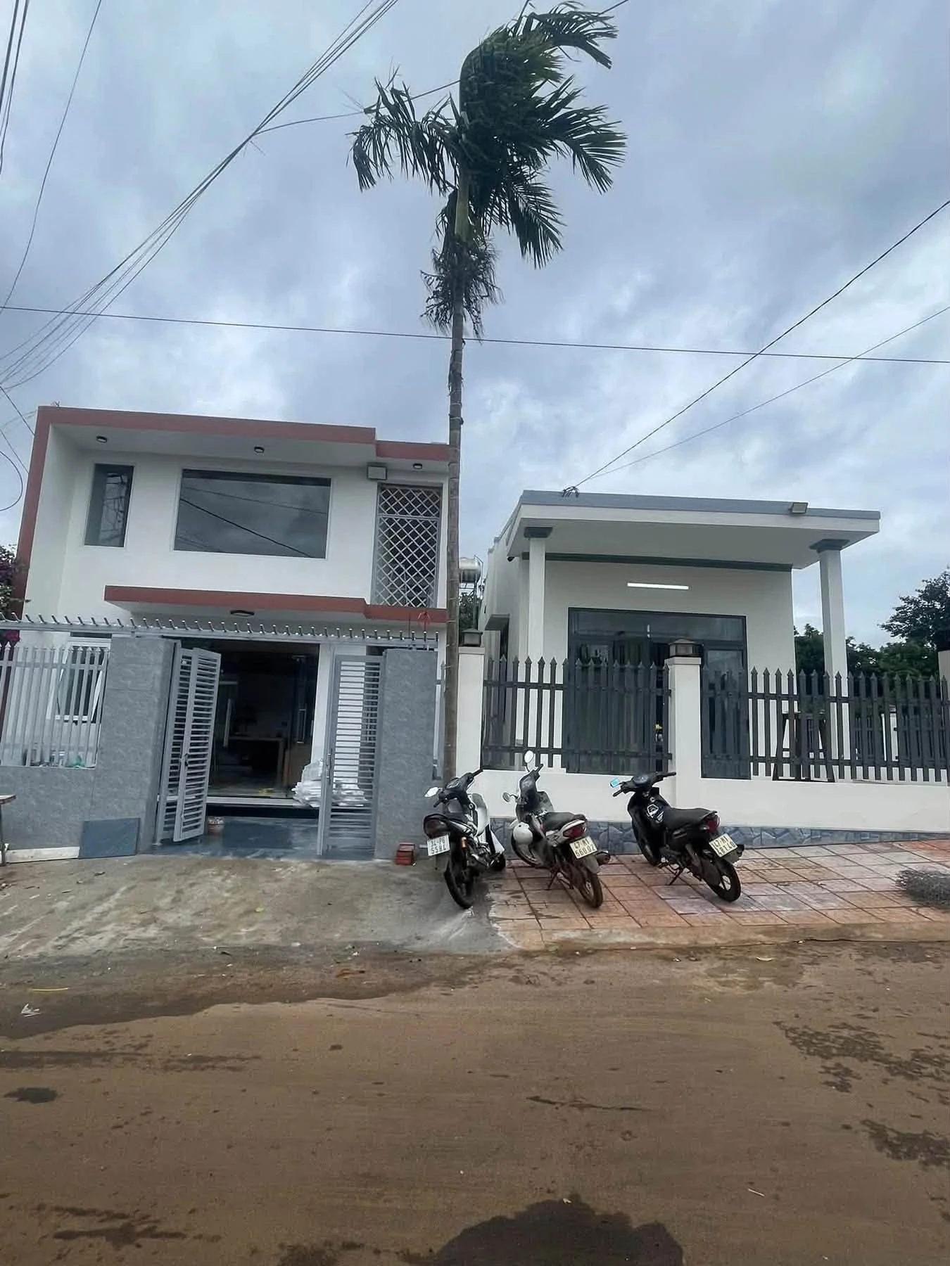 Bán nhà 3PN Bùi Thị Xuân Đắk Lắk 201m² 5 tỷ 5 - Ảnh 1