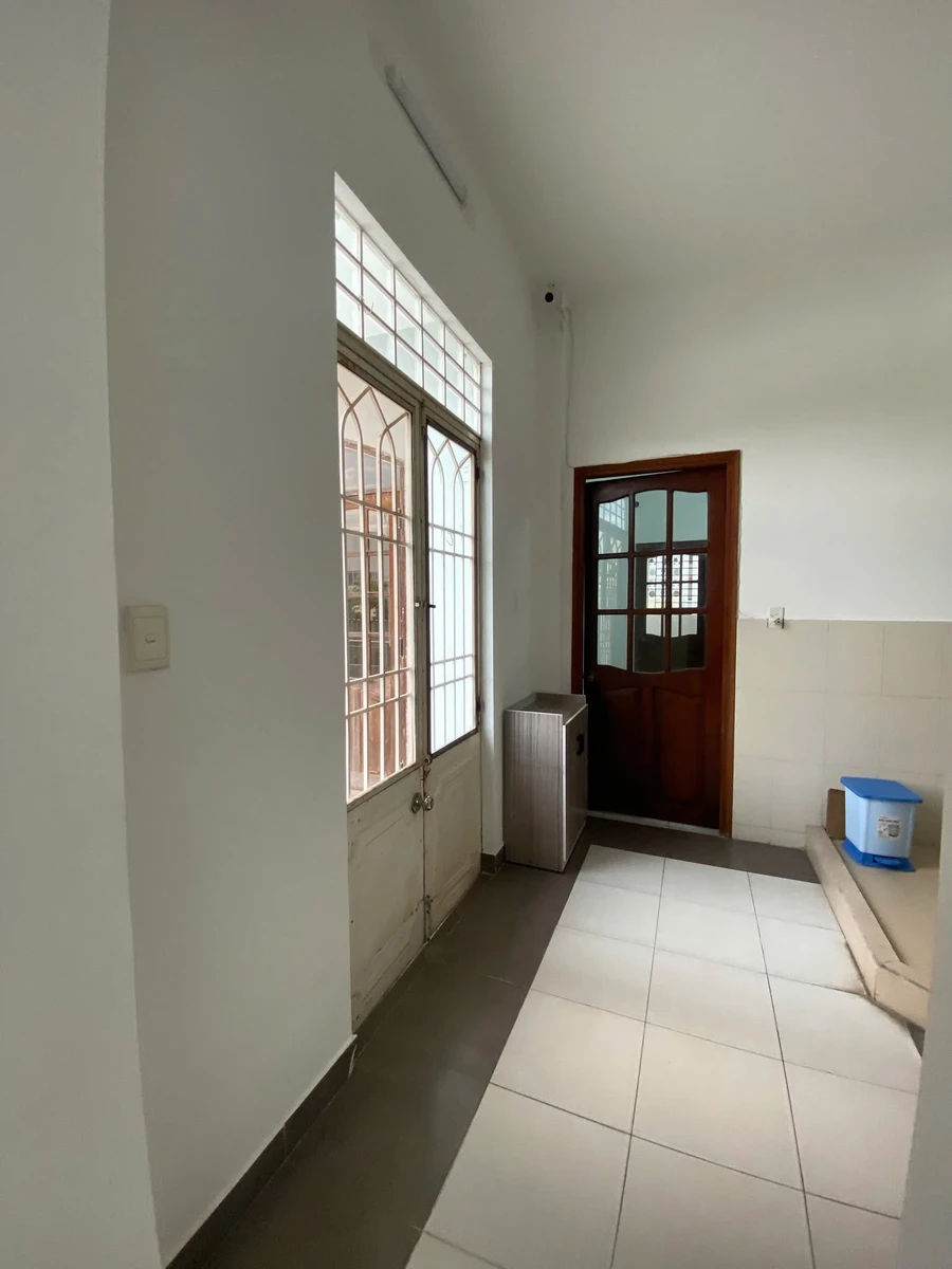 Bán nhà 3 tầng mặt tiền 156m2 Nguyễn Trãi Đà Nẵng 22 tỷ - Ảnh thu nhỏ 2