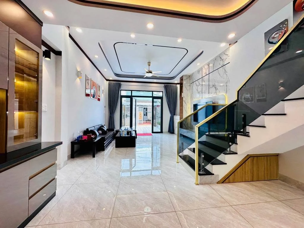 Bán nhà sân vườn 3PN 150m² hẻm Y Wang Thủ Đức - Ảnh thu nhỏ 4