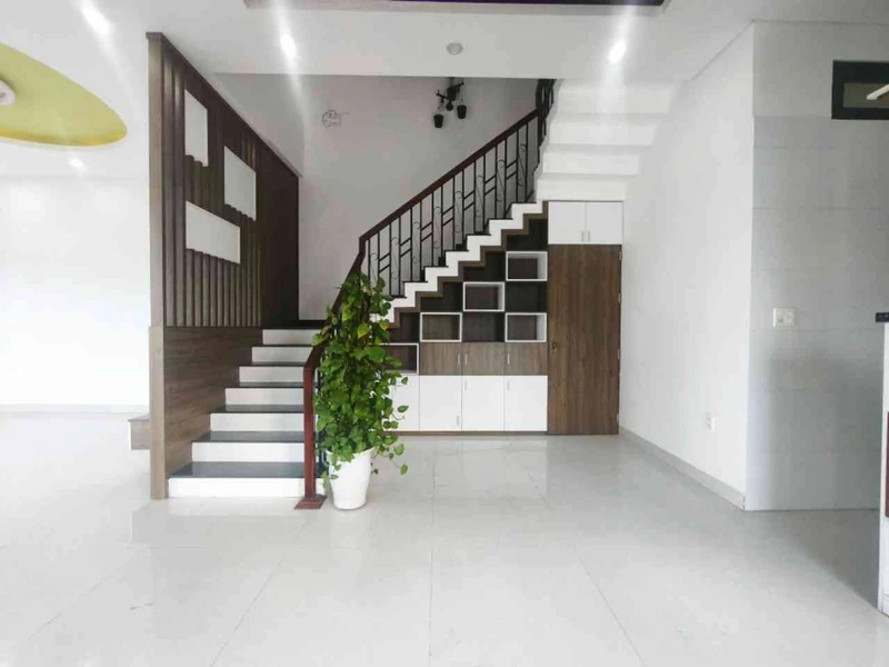 Nhà đẹp 3 tầng lô góc 2 mặt tiền 140m² Đà Nẵng