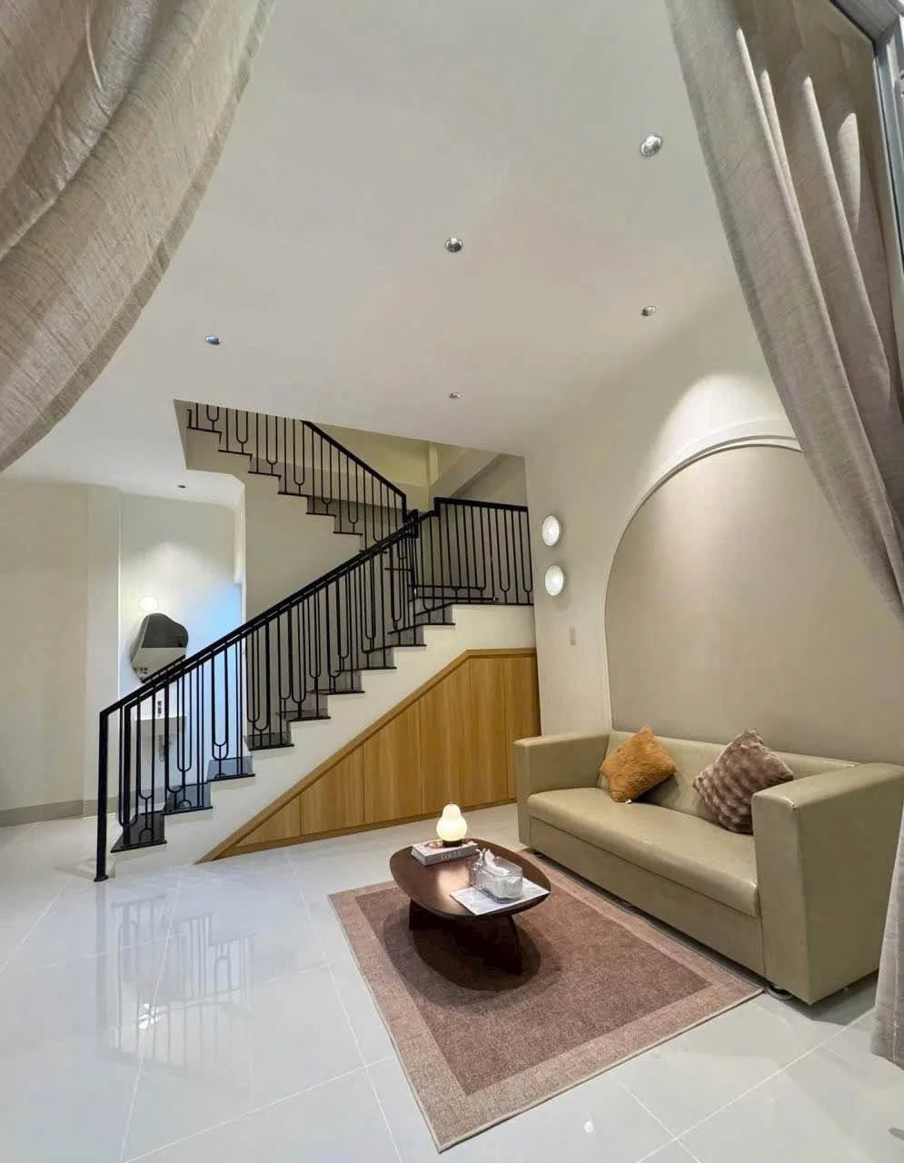 Bán nhà 1 trệt 1 lầu 120m² Phan Thiết 2 tỷ - Ảnh 1