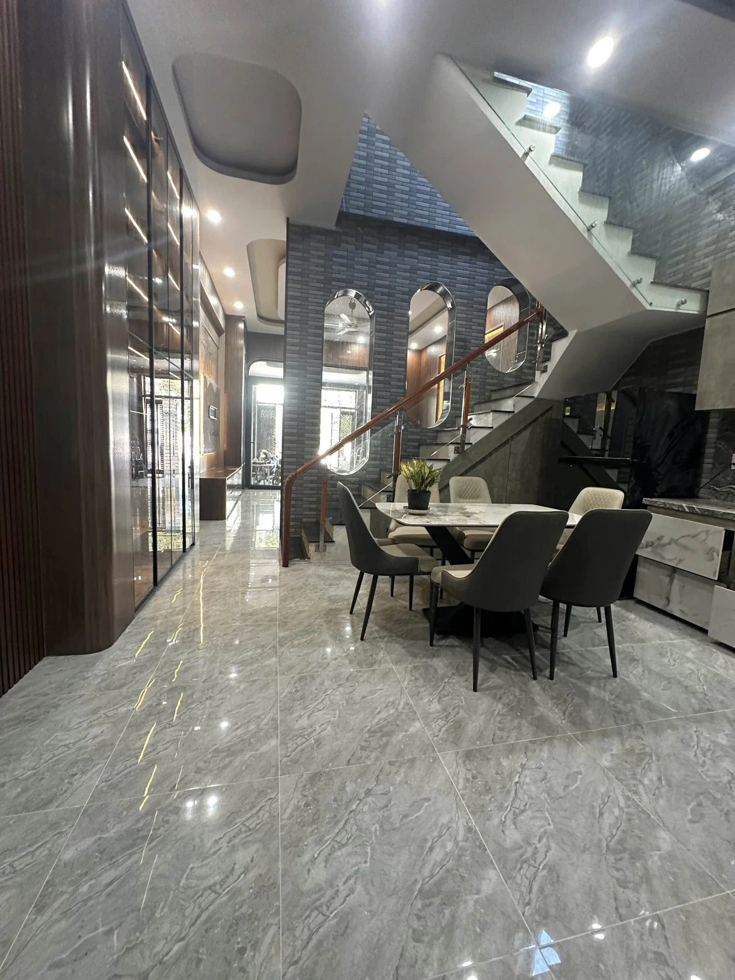 Bán nhà 1 trệt 1 lầu mặt tiền 100m², Phường Trảng Dài - Ảnh 1