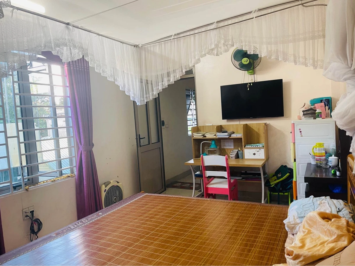 Bán nhà 3 tầng 69,8m2 3 phòng ngủ phường Trường Thị - Ảnh thu nhỏ 4