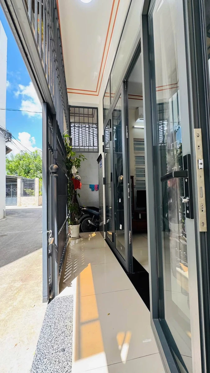 Bán nhà 3 tầng hẻm ôtô 42m² Phú Xương Nha Trang 3,4 tỷ - Ảnh thu nhỏ 2