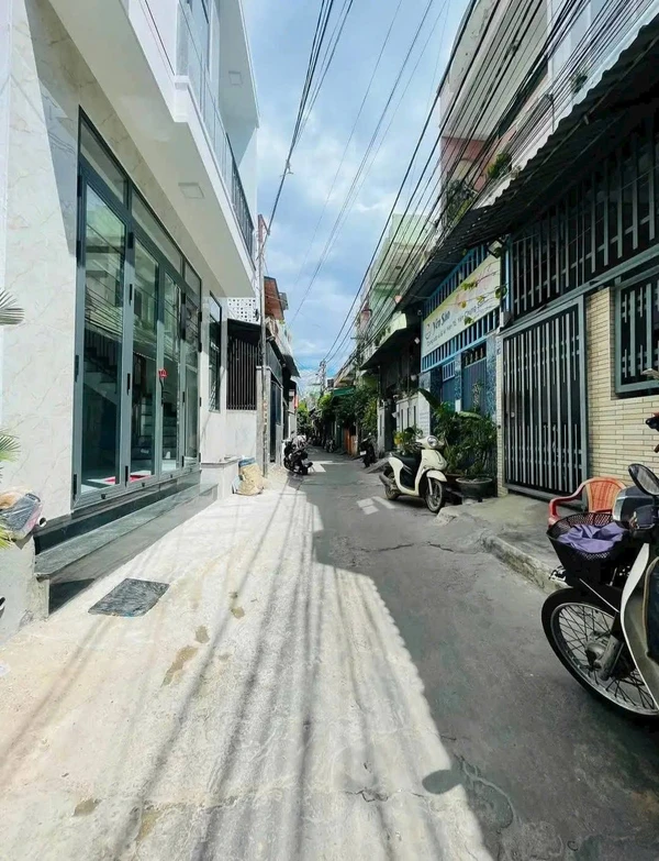 Bán nhà 40m2, 2PN 2WC, hẻm Đống Đa Quy Nhơn