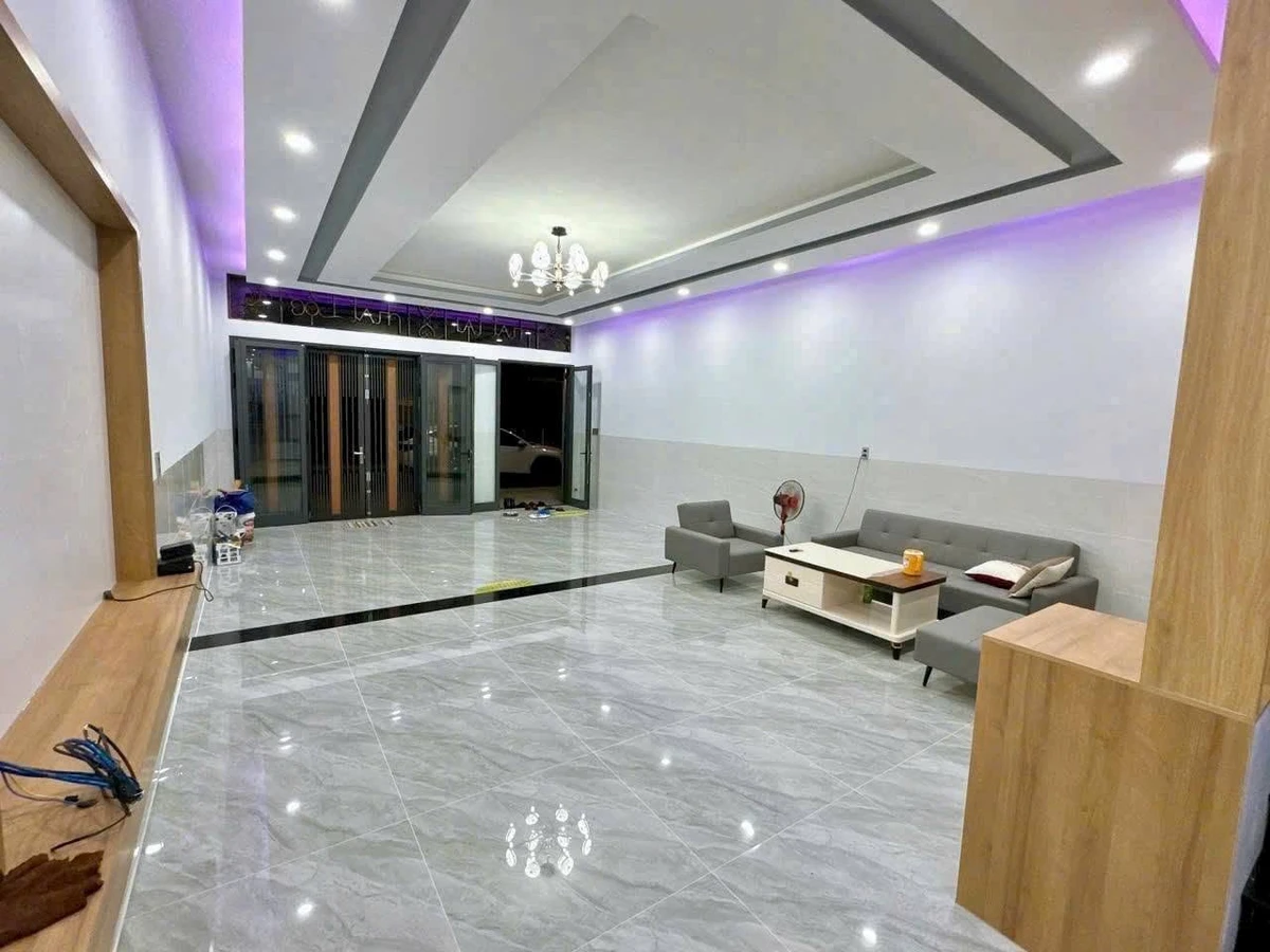 Bán nhà 1 trệt 2 lầu 6x21m, 5,6 tỷ, phường Long Tâm, TP Bà Rịa - Ảnh thu nhỏ 3