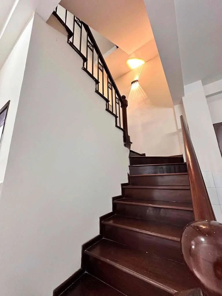 Cho thuê nhà 4 phòng ngủ, 40m2 ở Quận 3 - Ảnh thu nhỏ 2