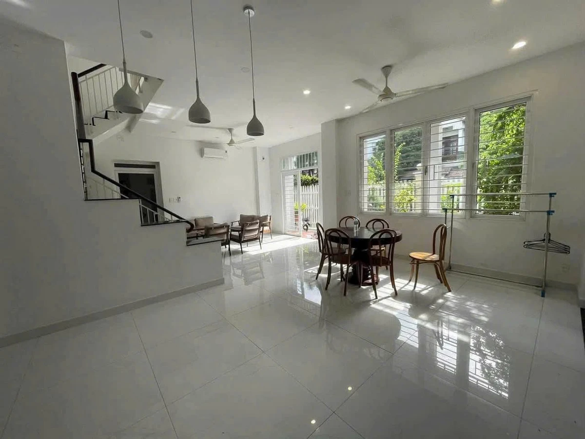 Cho thuê biệt thự sân vườn Hiệp Bình Chánh, 3 PN, 238m², 29 triệu/tháng - Ảnh thu nhỏ 3