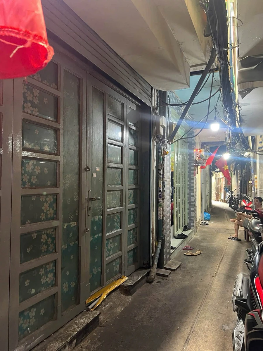 Bán nhà mặt tiền Cô Bắc Q1, 2PN 2WC, 3,9 tỷ - Ảnh thu nhỏ 2