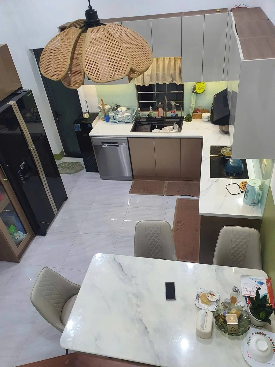 Bán nhà mặt tiền 3 tầng 49m2 Phường Lê Lợi Quy Nhơn 7.6 tỷ - Ảnh thu nhỏ 5