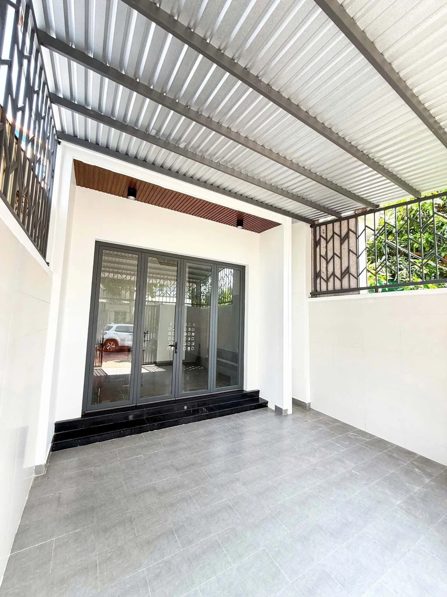Bán nhà mặt tiền đường Phan Văn Trường, phường Rạch Giá, An Giang, 3PN, giá 2,15 tỷ - Ảnh thu nhỏ 2