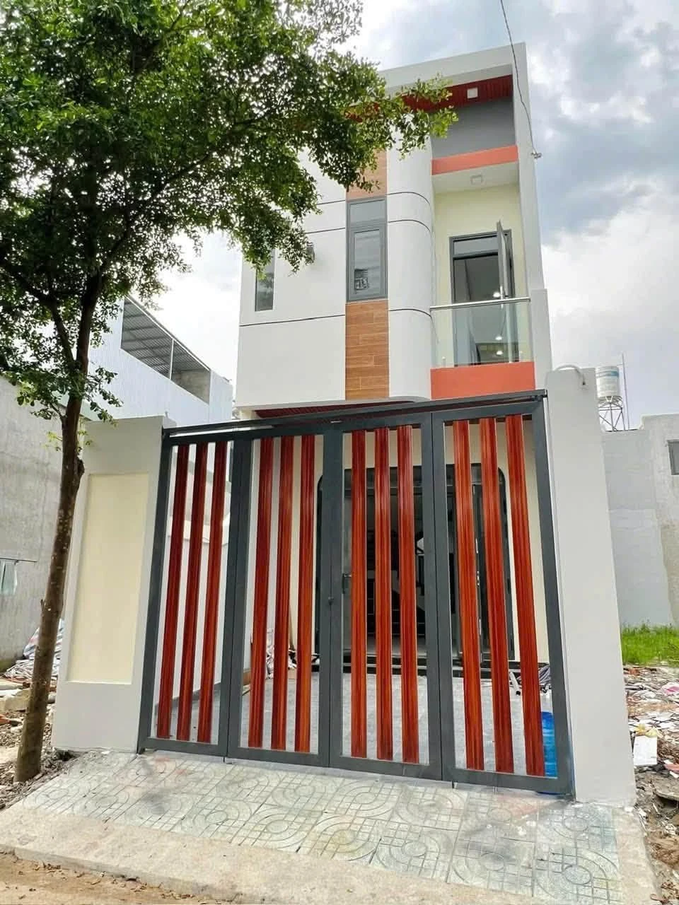 Bán nhà 2 lầu 95m2, 3 PN, Nhà Bè 2 tỷ 50 - Ảnh 1