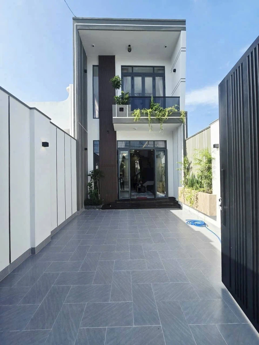 Bán nhà 1 trệt 1 lầu 5x23m, 3PN 4WC, full nội thất, hẻm 86 Trần Phú, Long Hoa, Tây Ninh - Ảnh thu nhỏ 2