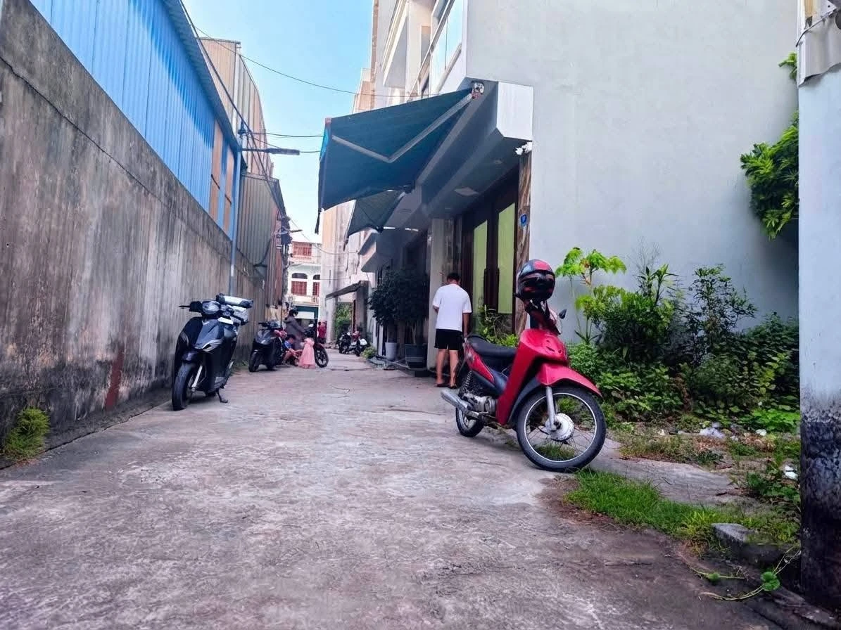 Bán lô đất 70.5m2 mặt tiền Ngô Quyền, Tân Bình - Ảnh 1