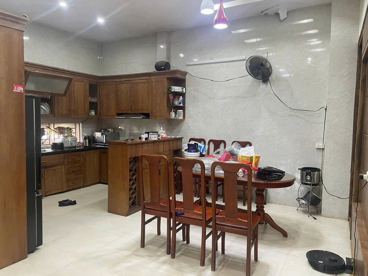 Cho thuê nhà nguyên 300m2 sân vườn 5PN 15 tr/tháng Thủ Đức - Ảnh thu nhỏ 3