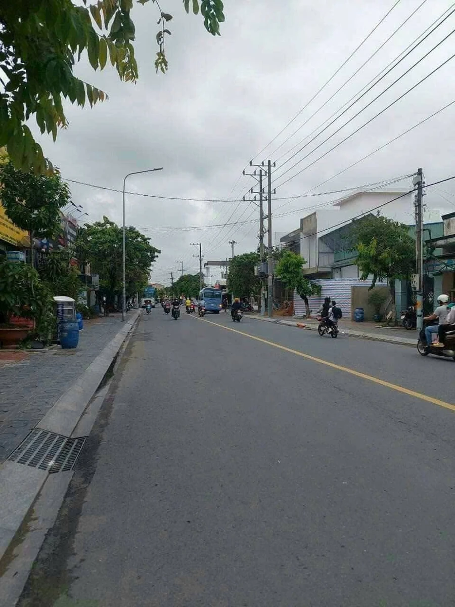 Bán lô đất mặt tiền Trần Hưng Đạo 1816m2, Đông Hòa, Dĩ An, Bình Dương, giá 64 tỷ - Ảnh thu nhỏ 2