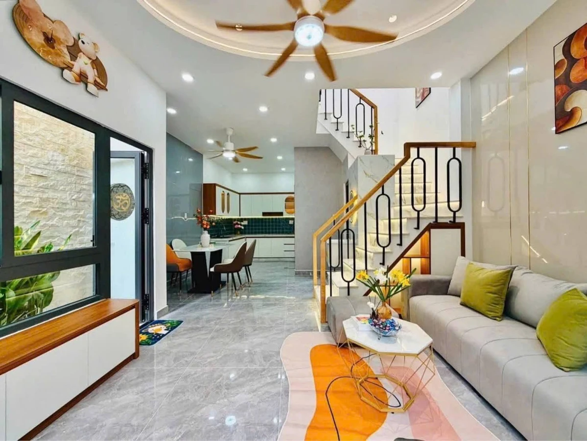 Bán nhà 2 tầng 60m² 2PN Nhà Bè, sát chợ Phú Xuân - Ảnh 1