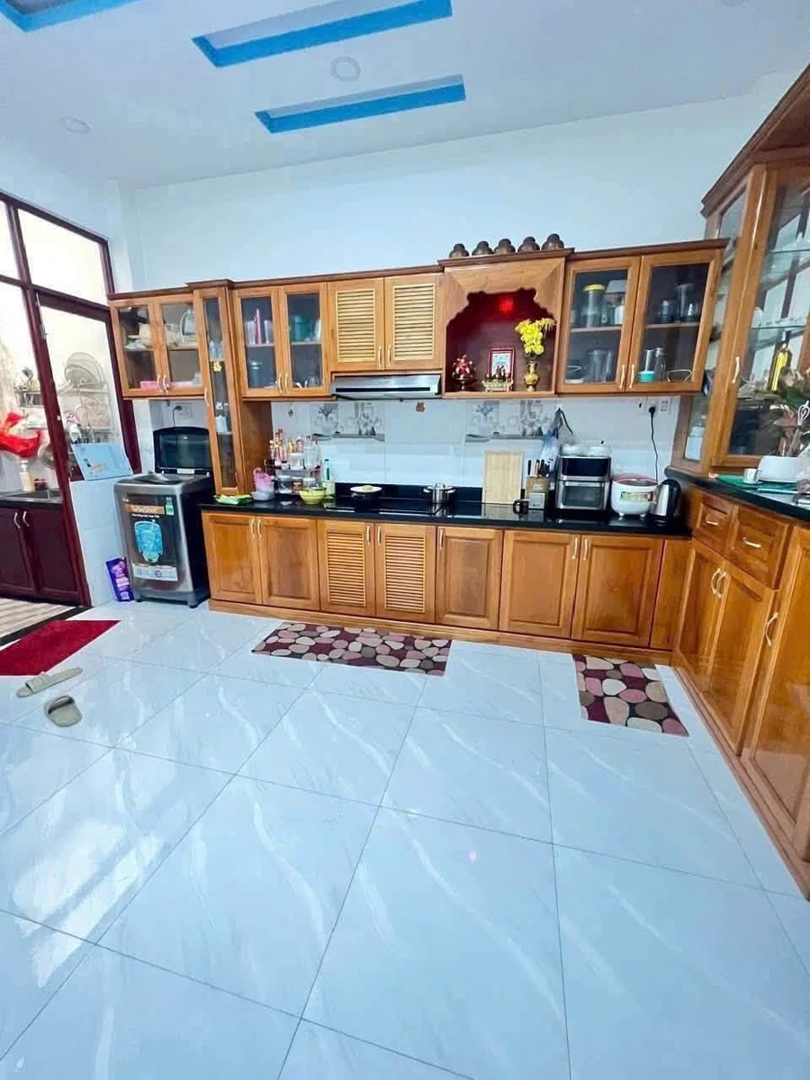 Bán nhà lầu mặt tiền kinh doanh 184m² Phan Thiết - Ảnh thu nhỏ 2