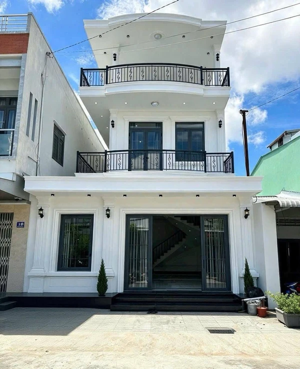 Bán nhà mặt tiền đường Thành Thái 7,2x22m, 4 phòng ngủ, Rạch Giá, Kiên Giang